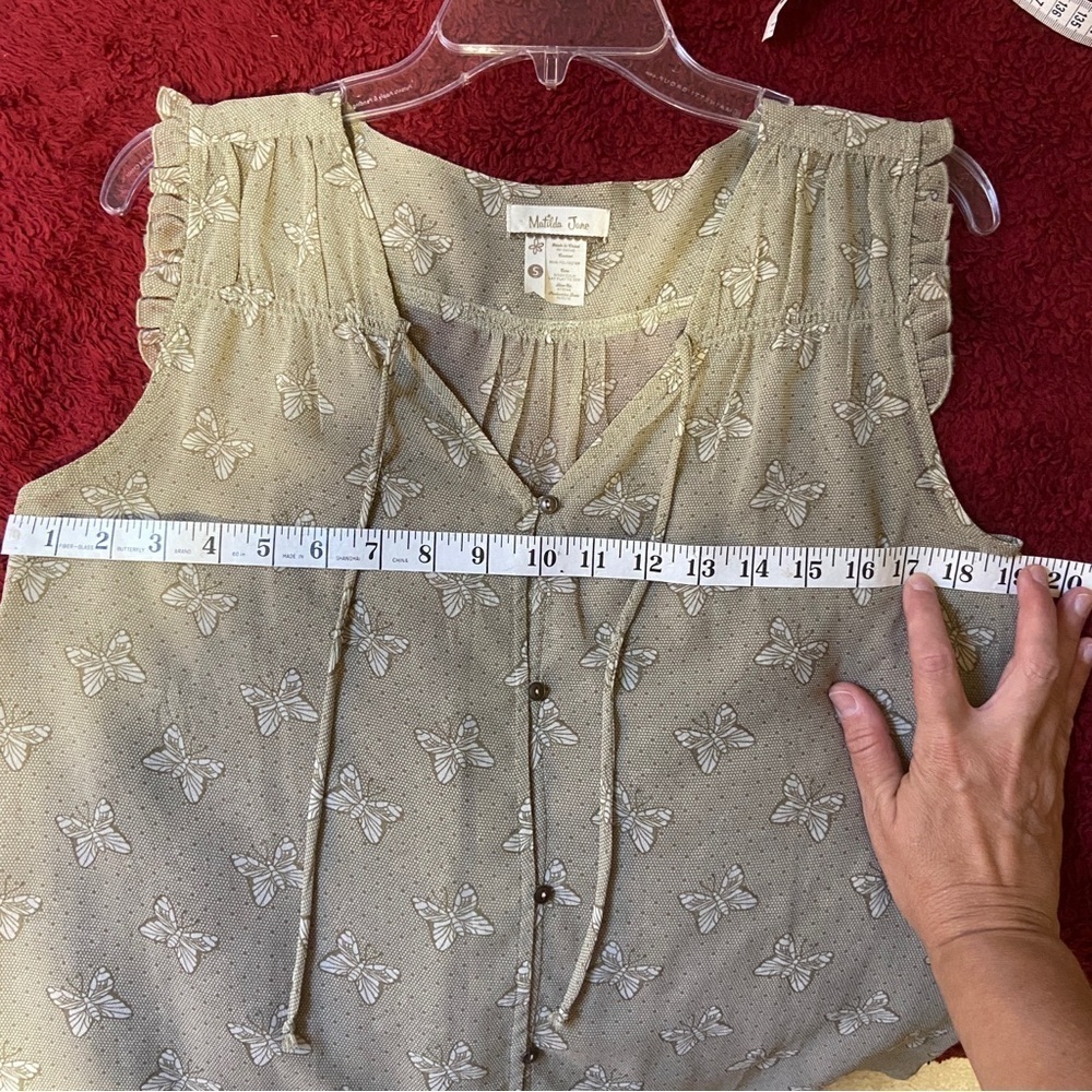 Matilda Jane Butterfly Buttoned Tie Front Ruffled Blouse - Picture 8 of 8